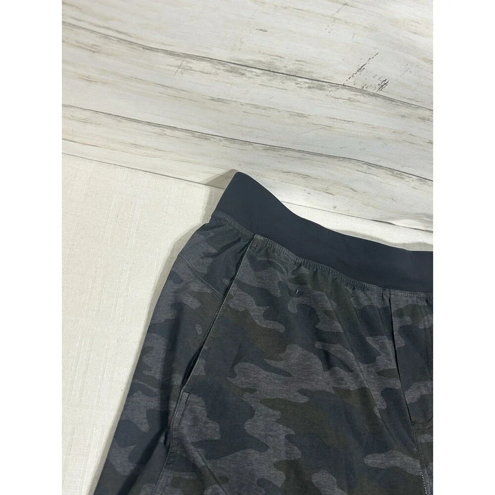 LULULEMON XL  Mens Camo Shorts Linerless 10